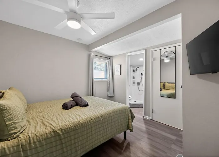 Lux Mins 2 Sky Harbor Honorhealth Dignity Hlt Holiday home *